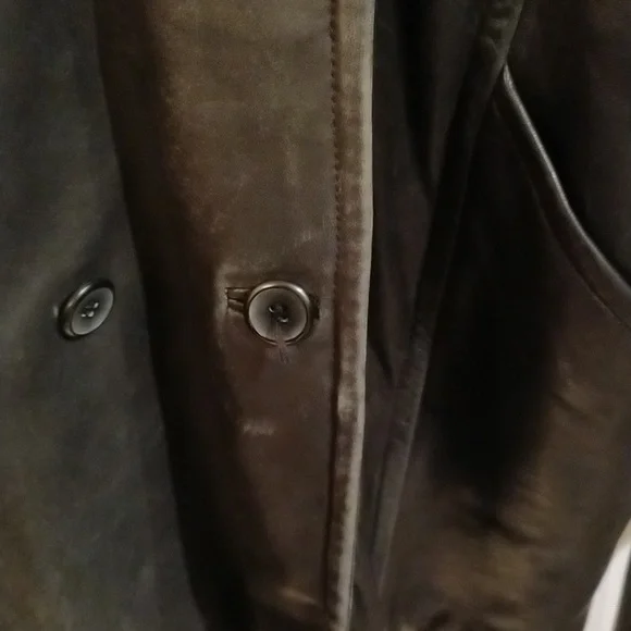 Danier button front belted black leather jacket ladies US size 6 - Picture 5 of 15